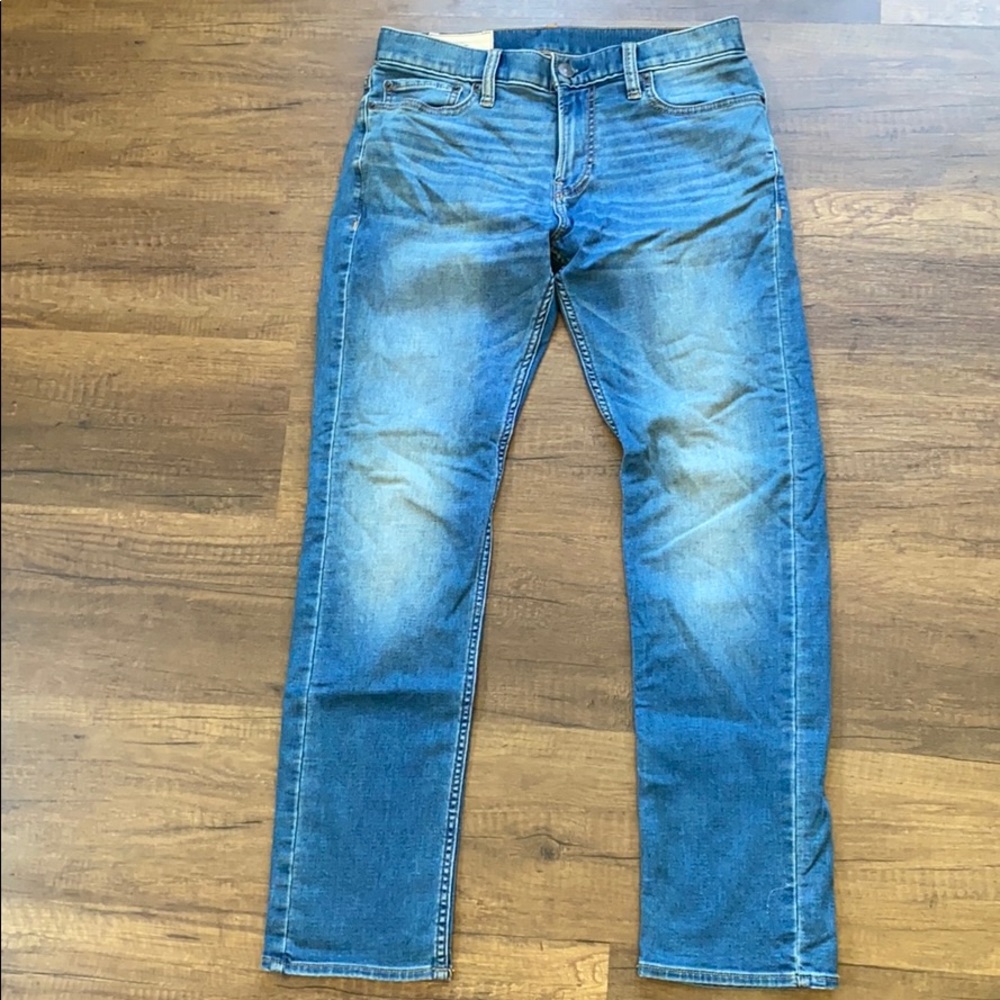 Hollister slim straight medium wash jeans